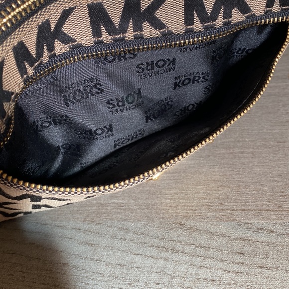 Michael Kors Wristlet - Picture 3 of 5